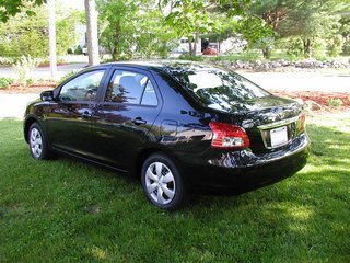 Toyota Yaris left rear